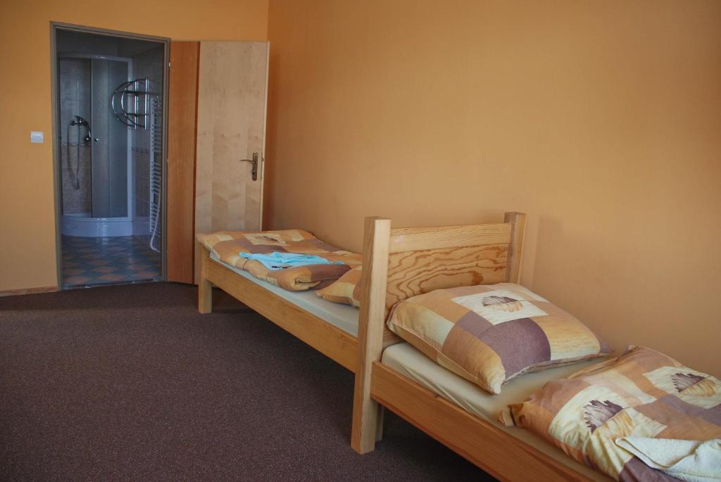 Hotel Marina Hermanuv Mestec Habitación foto